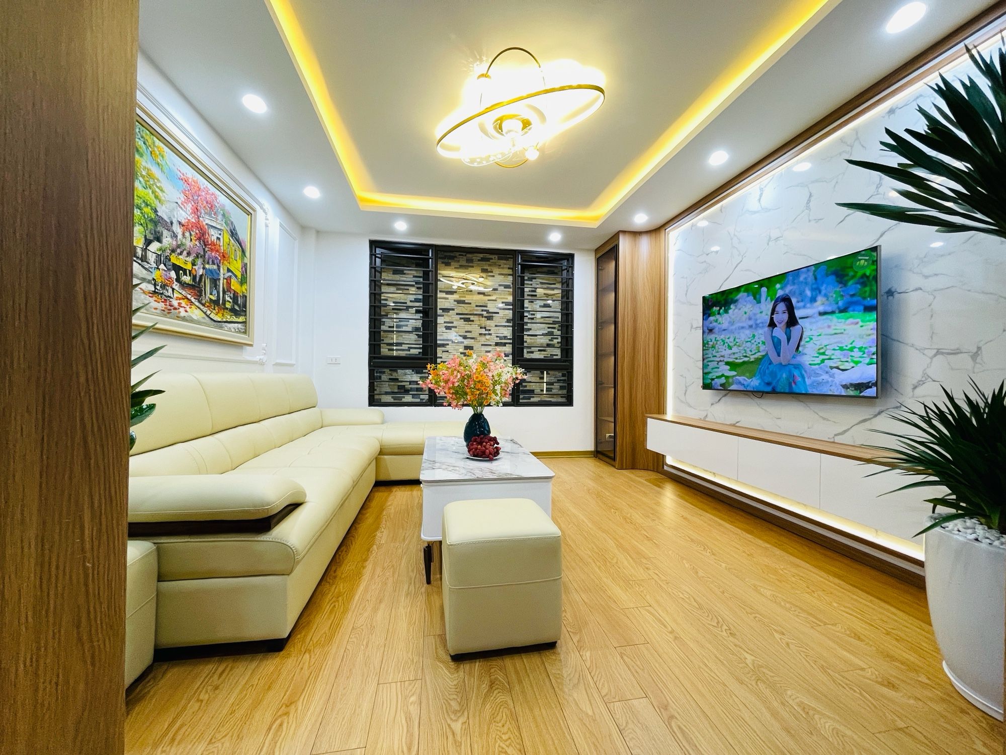 SIÊU PHẨM THANH XUÂN - Ô TÔ ĐỖ CỔNG, TRÁNH NHAU CÁCH 20 MÉT - TẶNG NỘI THẤT ĐẸP - VÀO Ở ĐÓN TẾT