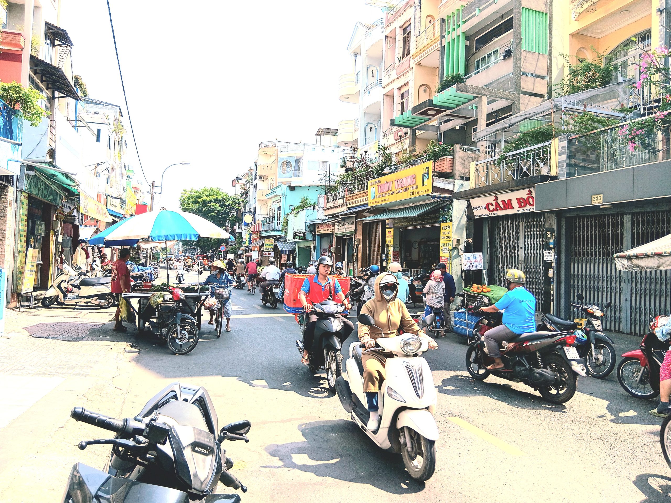 Bán Nhà Mặt Tiền Bà Hạt Q.10 - Cho Thuê Hơn 200tr/năm - 21m²(3 x 7) 2 Tầng - 4,5 Tỷ TL Vị Trí Kinh Doanh Đủ Ngành Nghề - Giữ Tiền Tốt