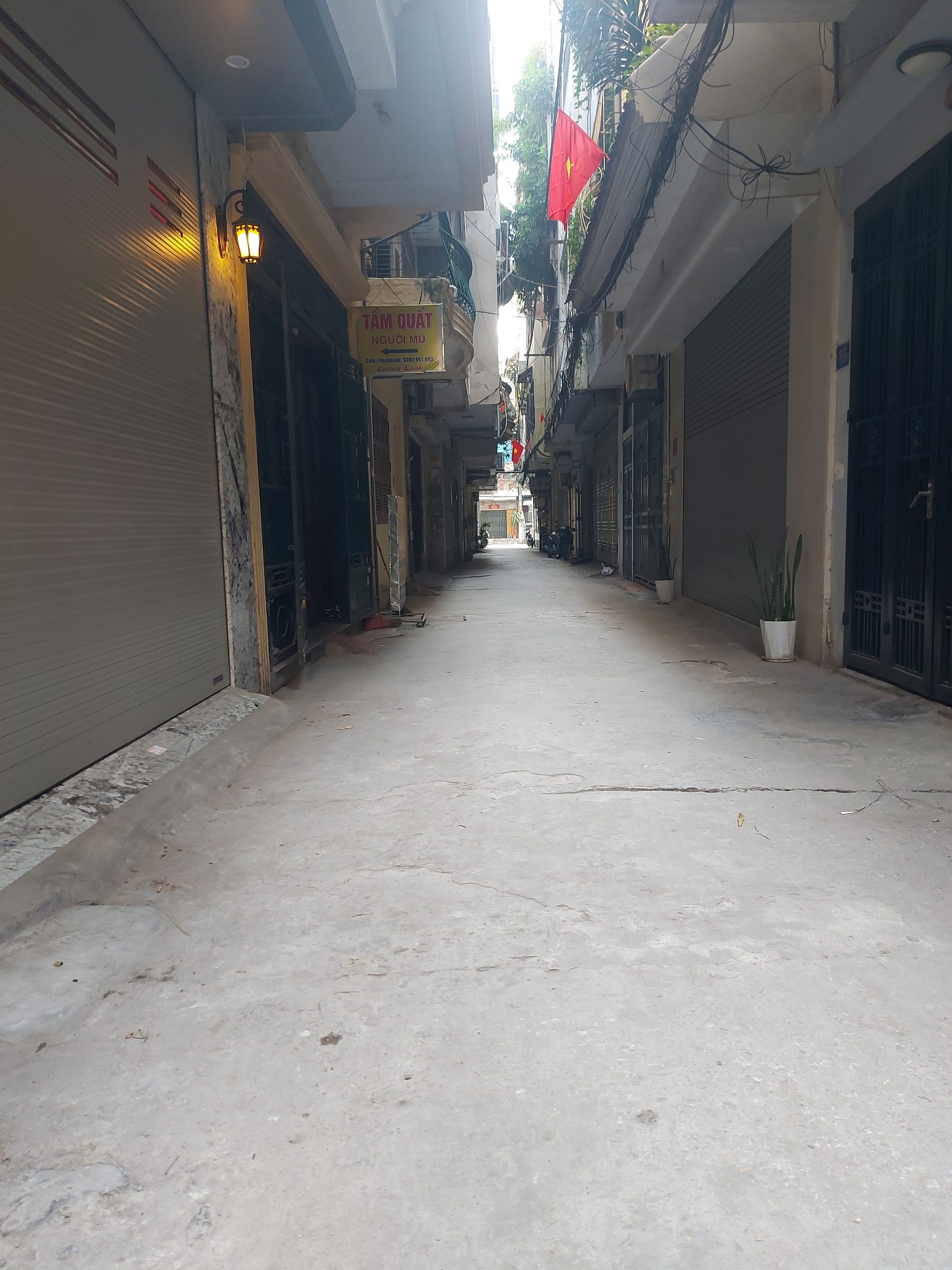 HIẾM- HOÀNG CẦU - TRUNG TÂM LÕI QUẬN ĐỐNG ĐA- Ô TÔ- NGÕ THÔNG- NHÀ DÂN XÂY KHUNG CỘT - GIÁ 17 TỶ