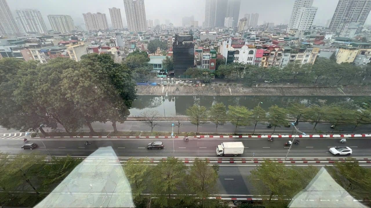 SIÊU VÍP - MP KINH DOANH VÔ ĐỊCH - BA THOÁNG - VỈA HÈ 10M - MẶT TIỀN THÊNH THANG - 2 HẦM 2 THANG MÁY - SỔ HOÀN CÔNG.