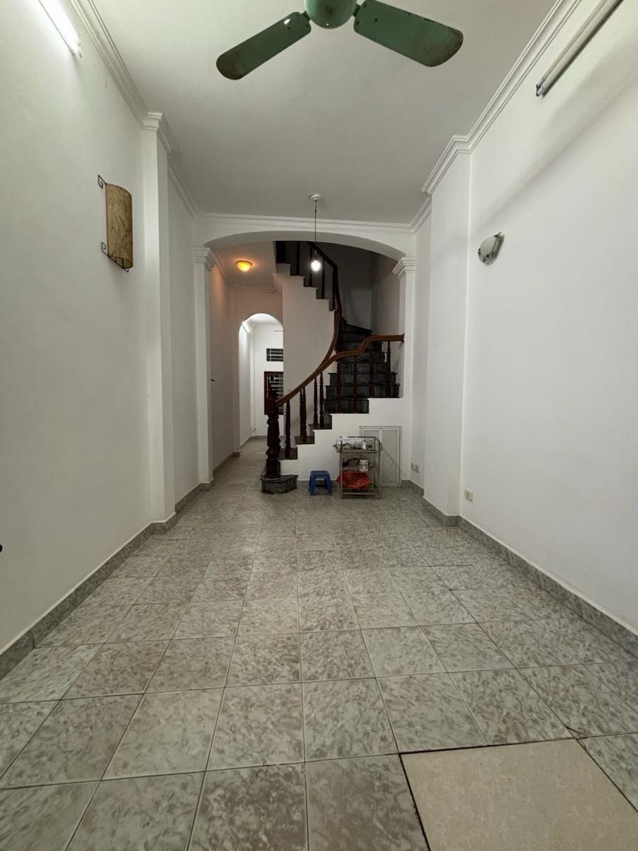 BÁN NHÀ ĐẸP- GIÁ HỢP LÝ- PHÂN LÔ - DÂN XÂY CHẮC CHẮN - DÂN TRÍ VĂN MINH - AN SINH HOÀN HẢO - SỔ VUÔNG A4 - 2 THOÁNG TRƯỚC SAU - NGÕ 143 QUAN HOA