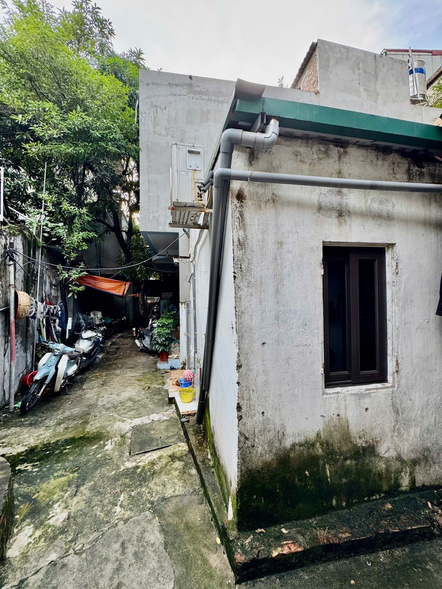 BÁN NHÀ CẤP 4 -SIÊU PHẨM ĐẦU TƯ QUẬN NAM TỪ LIÊM - Ô TÔ ĐỖ CỬA - KHÁCH MUA XÂY CCMN CỰC VIP ✨️✨️✨️