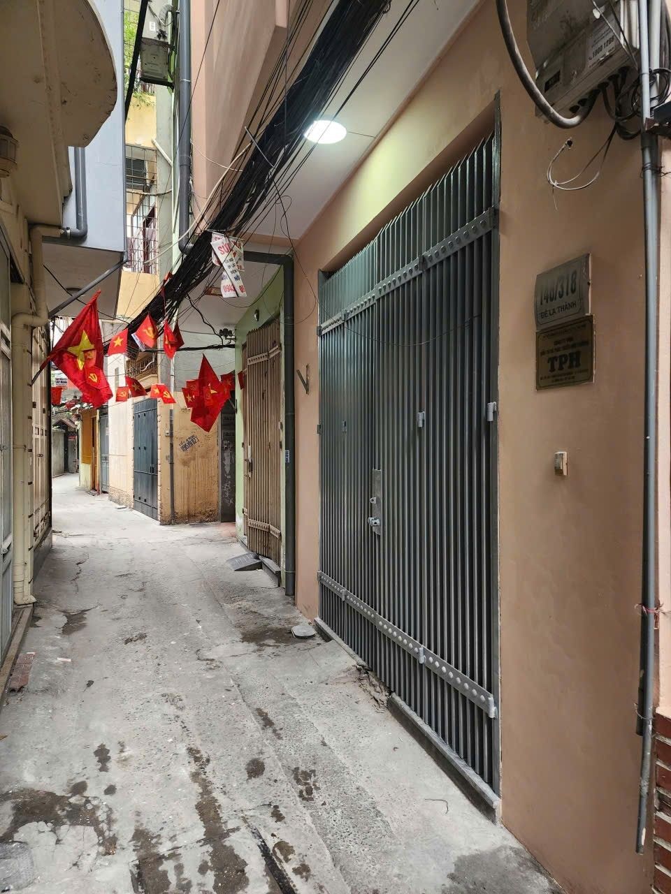 BÁN NHÀ ĐẸP-SIÊU PHẨM TRUNG TÂM ĐỐNG ĐA – NHÀ ĐẸP Ở NGAY – NGÕ THÔNG – GẦN PHỐ