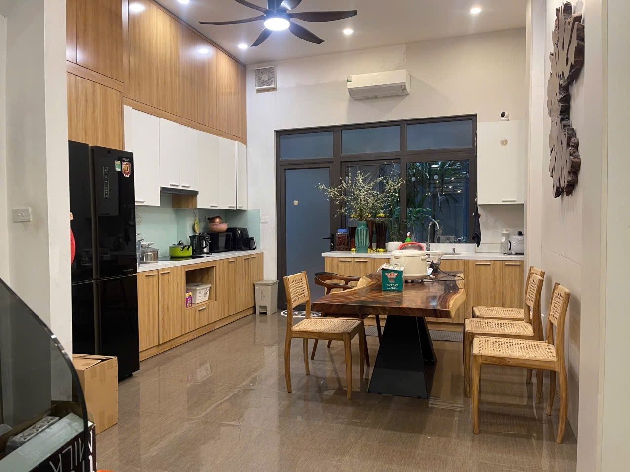 PHÂN LÔ PHỐ CẢM HỘI – Ô TÔ ĐỖ CỬA – THIẾT KẾ HIỆN ĐẠI – NỘI THẤT SANG XỊN - KHU PHÂN LÔ CÁN BỘ CỰC YÊN TĨNH - QUY HOẠCH ỔN ĐỊNH