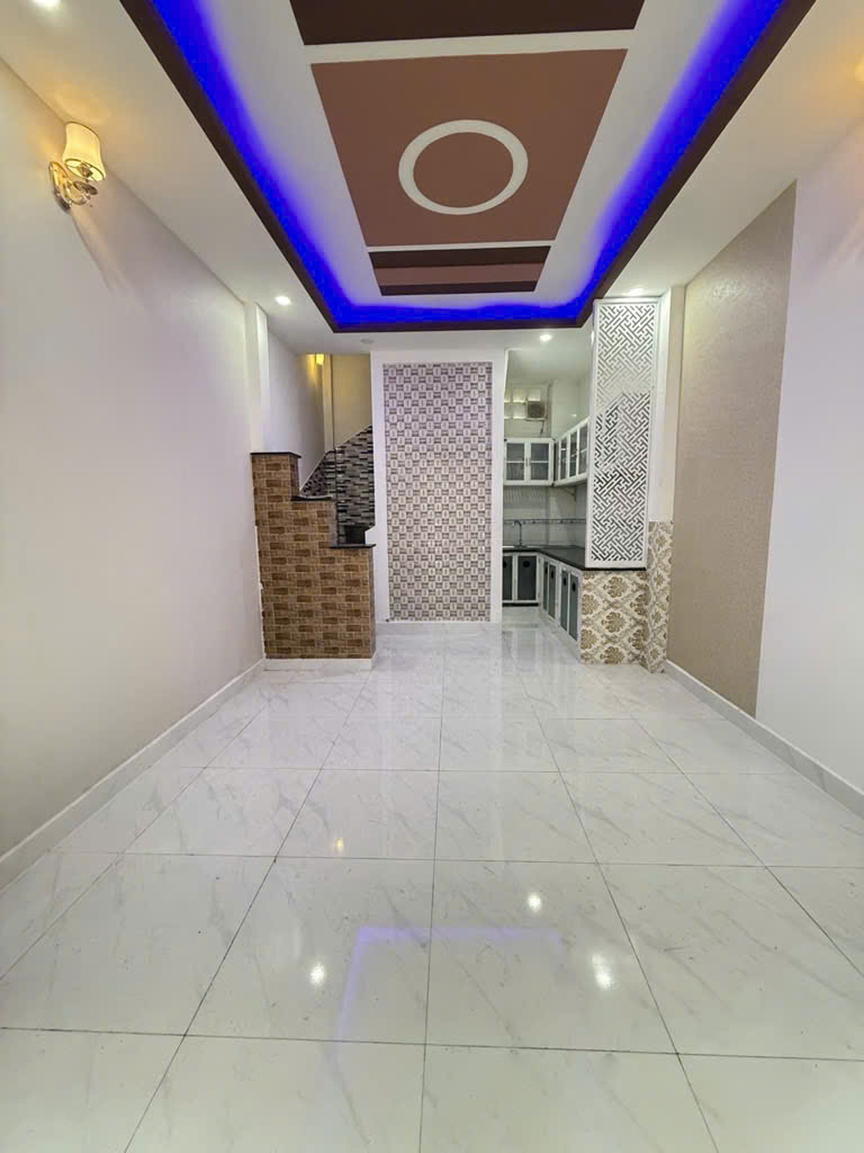 D2075 ⚡️ nhà Nguyễn Văn Nghi GV, SHR, Vuông, 3 tầng, 3.x tỷ