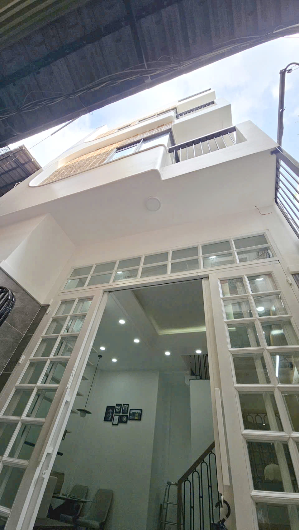 Nhà 4 tầng hẻm 154 Âu Dương Lân cách hẻm xe hơi 1 căn nhà P.Chánh Hưng. Giá 5,35 tỷ TL