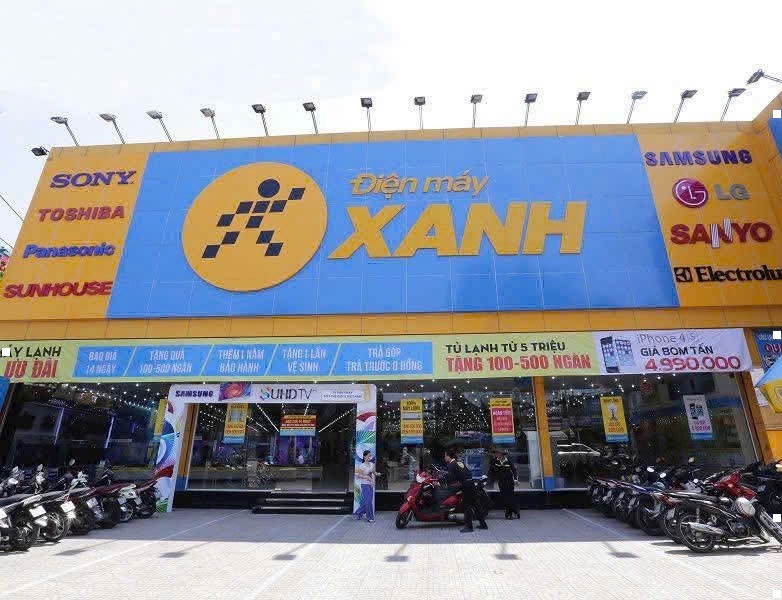 CHO THUÊ NHÀ GIẢI PHÓNG HOÀNG MAI HÀ NỘI Diện tích: 330m2 x3 tầng Mặt tiền: 12m