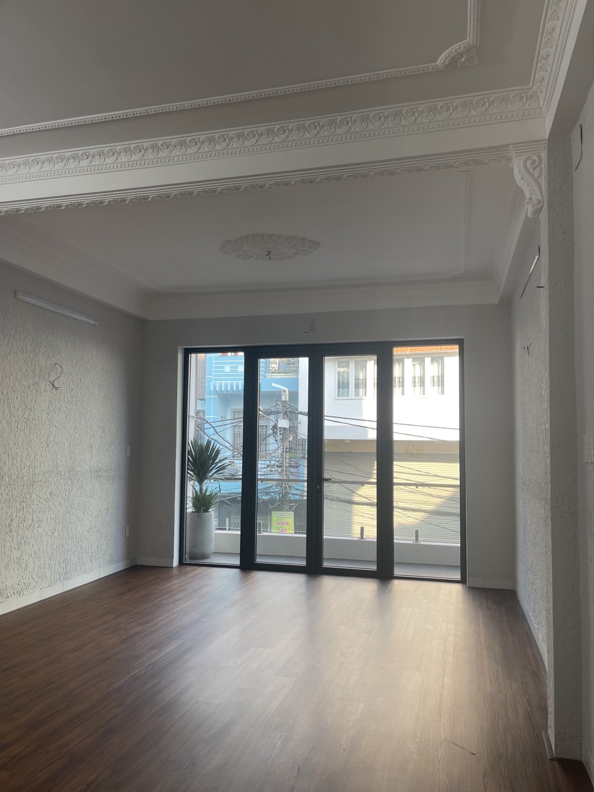 Nhà mặt tiền Huỳnh Thúc Kháng 4 tầng 69.2m2 sát Nguyễn Văn Linh giá 15 tỷ