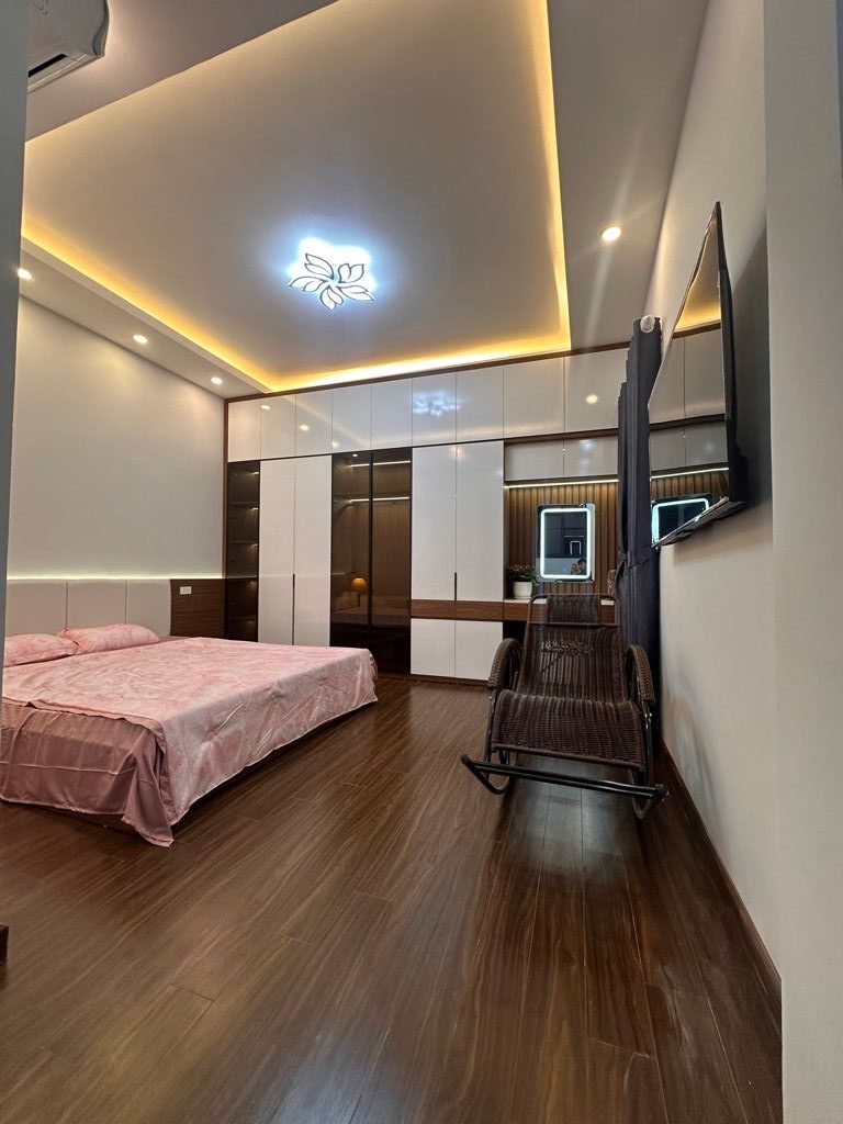 Bán nhà minh khai 5 tầng long lanh ở ngay đón tết hai bà trưng