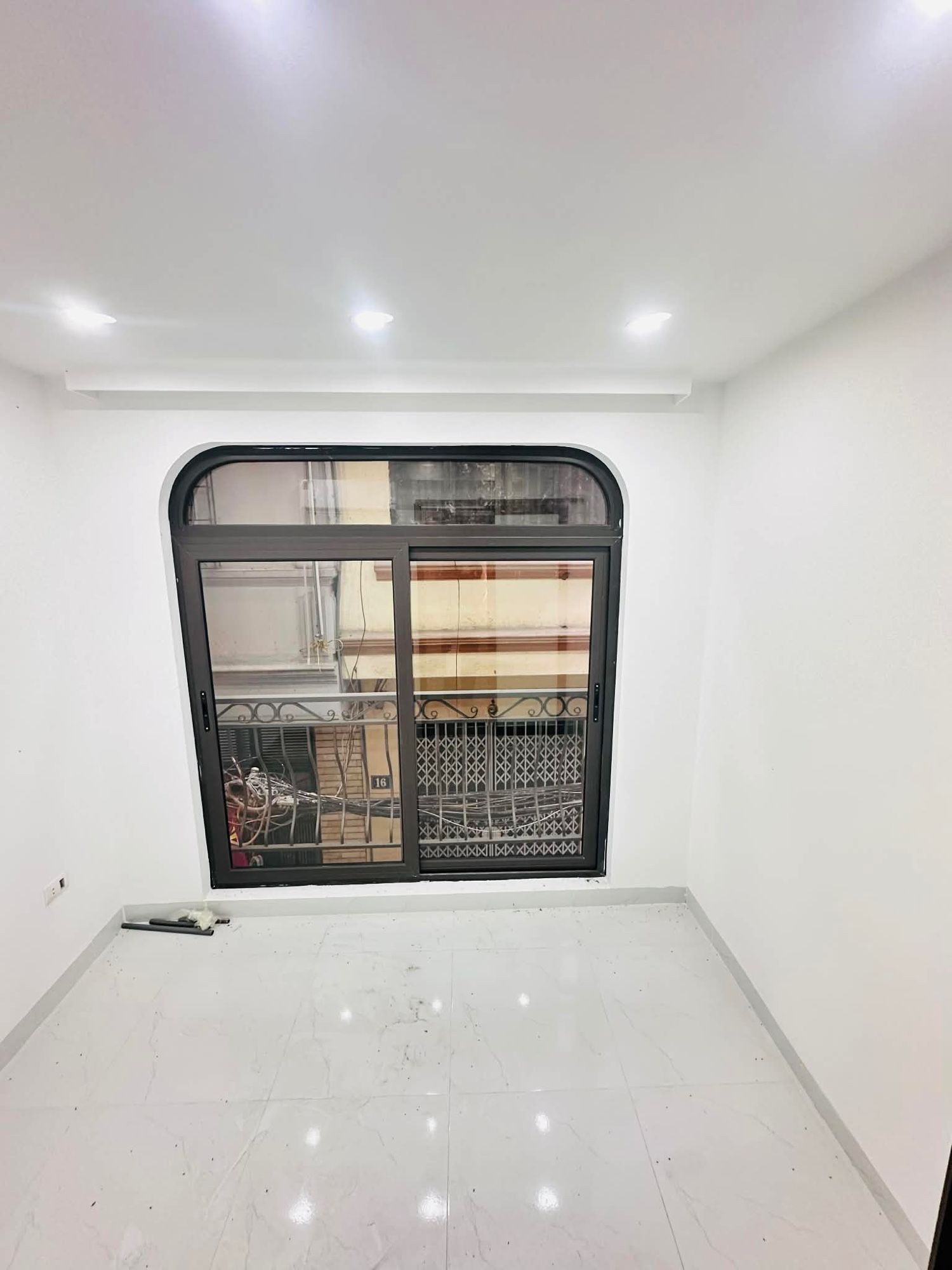 NHÀ TRUNG TÂM PHƯƠNG MAI – 5 TẦNG – Ô TÔ ĐỖ CỬA – GIÁ CHỈ 5,5 TỶ