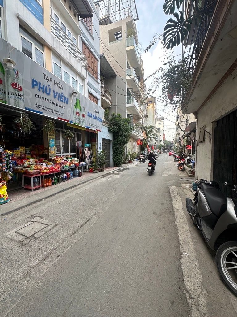 Bán nhà mặt phố Phú Viên, Bồ Đề 30m x 5T chỉ 8 tỷ còn tl . LH 0936123469