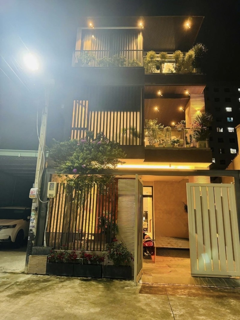 Bán nhà mặt phố đường Số 12, Trường Thọ, Thủ Đức, HCM - Diện tích 112m2, 3 tầng, sổ hồng, Giá 14,35 tỷ