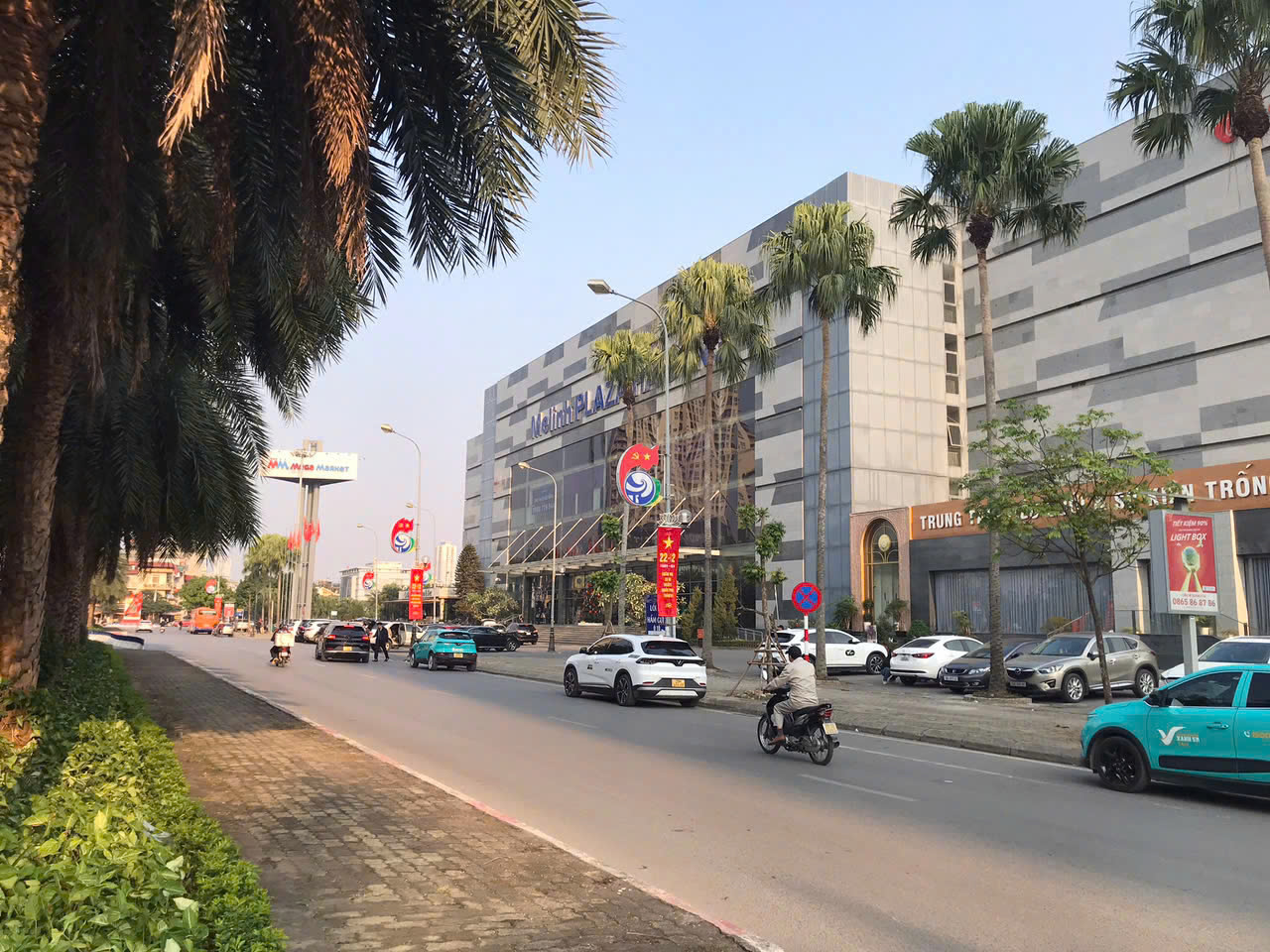 CHO THUÊ VĂN PHÒNG Ở KĐT VĂN PHÚ, HÀ ĐÔNG