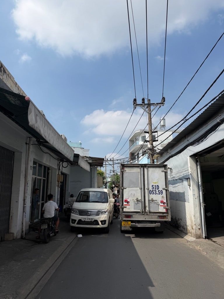 Bán nhà HXH Lương Thế Vinh, Tân Phú. (55m²) 4x14m, nhà nát, gần Coopmart Hoà Bình chỉ 5.2 tỷ!