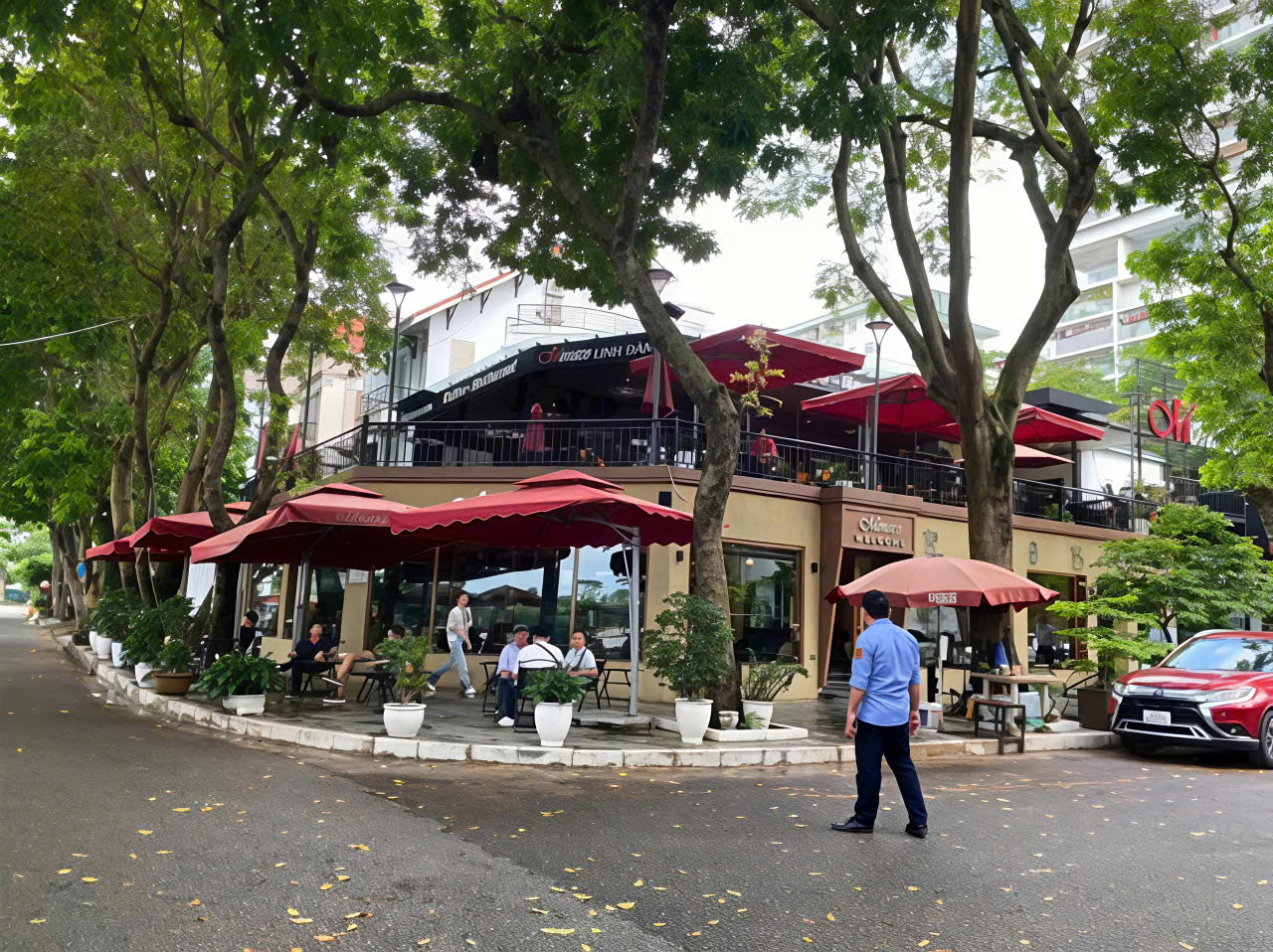 CHO THUÊ NHÀ PHỐ NGUYỄN ĐÌNH THI TÂY HỒ HÀ NỘI Diện tích: 360m Mặt tiền: 12m