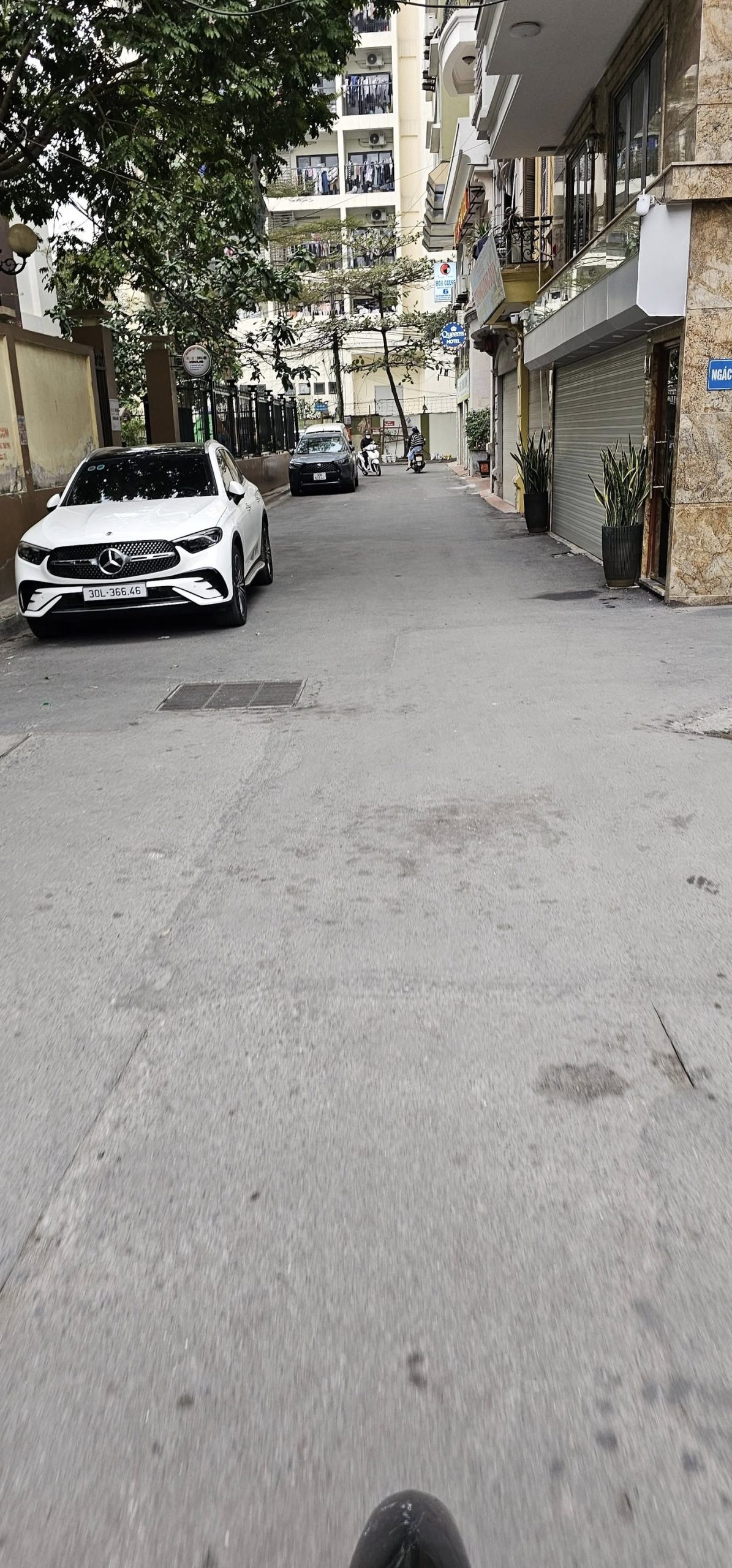 Bán nhà Hồ Tùng Mậu 50m2, mt 5.5m, sát Vinhomes Gardenia, ô tô đỗ cửa, 5 tầng 5 ngủ