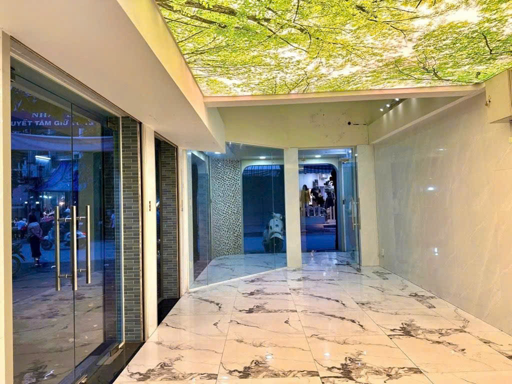 B.Á.N Nhà Mặt Tiền Dương Thị Mười - Nhà 7 Tầng - ( Thang máy xịn xò). DT Sàn: 280m2. Giá:18,5 T.ỉ. TL.