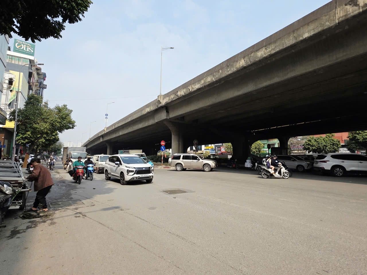 TÒA NHÀ MẶT PHỐ NGUYỄN XIỂN – 8 TẦNG THANG MÁY – VỈA HÈ RỘNG – KHAI THÁC KINH DOANH ĐỈNH CAO