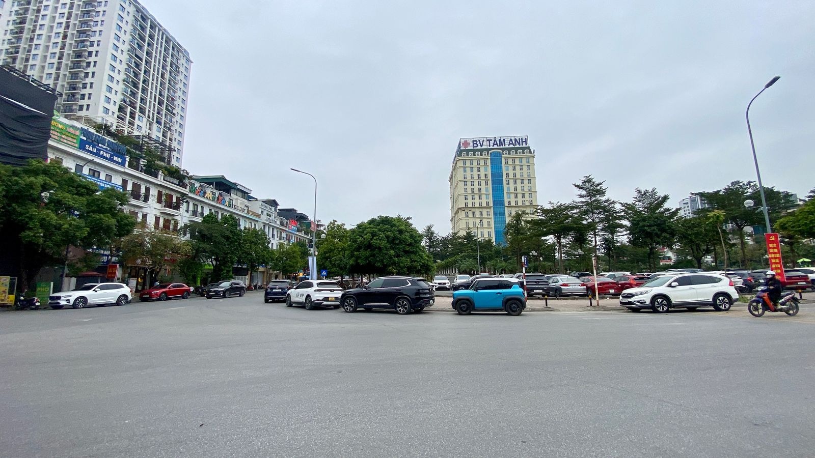 Bán Liền Kề Bồ Đề Long Biên 84m 6 Tầng MT5m Sát Công Viên Bệnh Viện Tâm Anh, Vỉa Hè Rộng