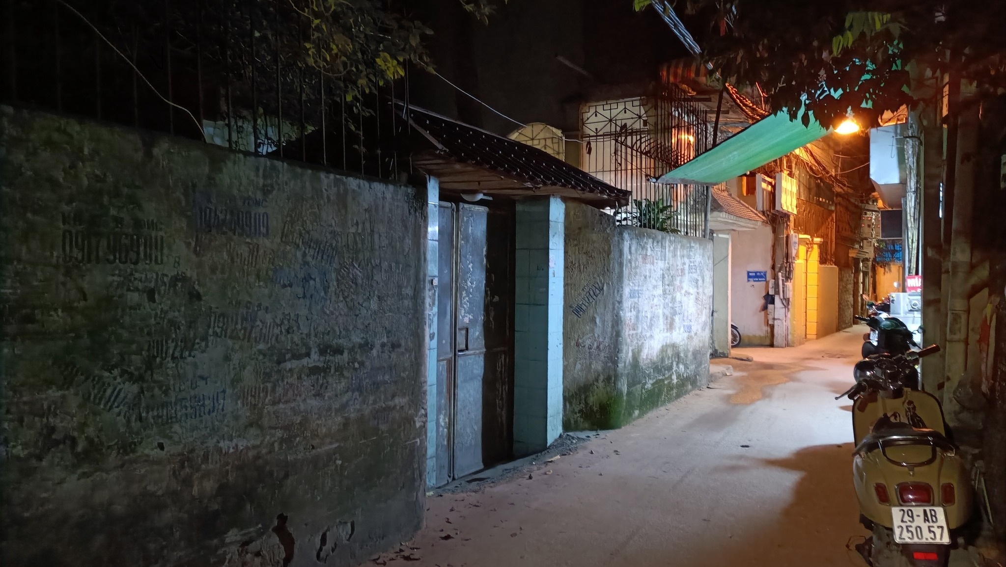 Bán đất Kim Ngưu, 124 triệu/m2, 193m2, pháp luật đầy đủ, trước mặt 9.88m