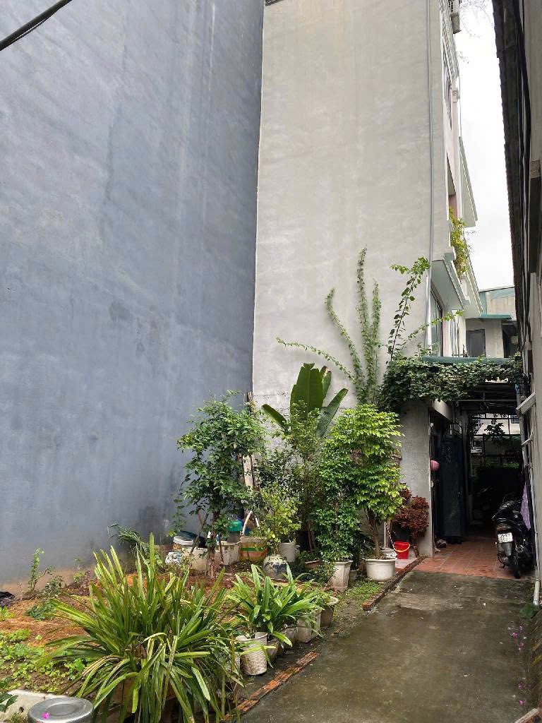 NHÀ ĐẸP, NGÕ 121, AN DƯƠNG VƯƠNG, TÂY HỒ: 36M X5T, MT 3,3M GIÁ 8,7 TỶ.