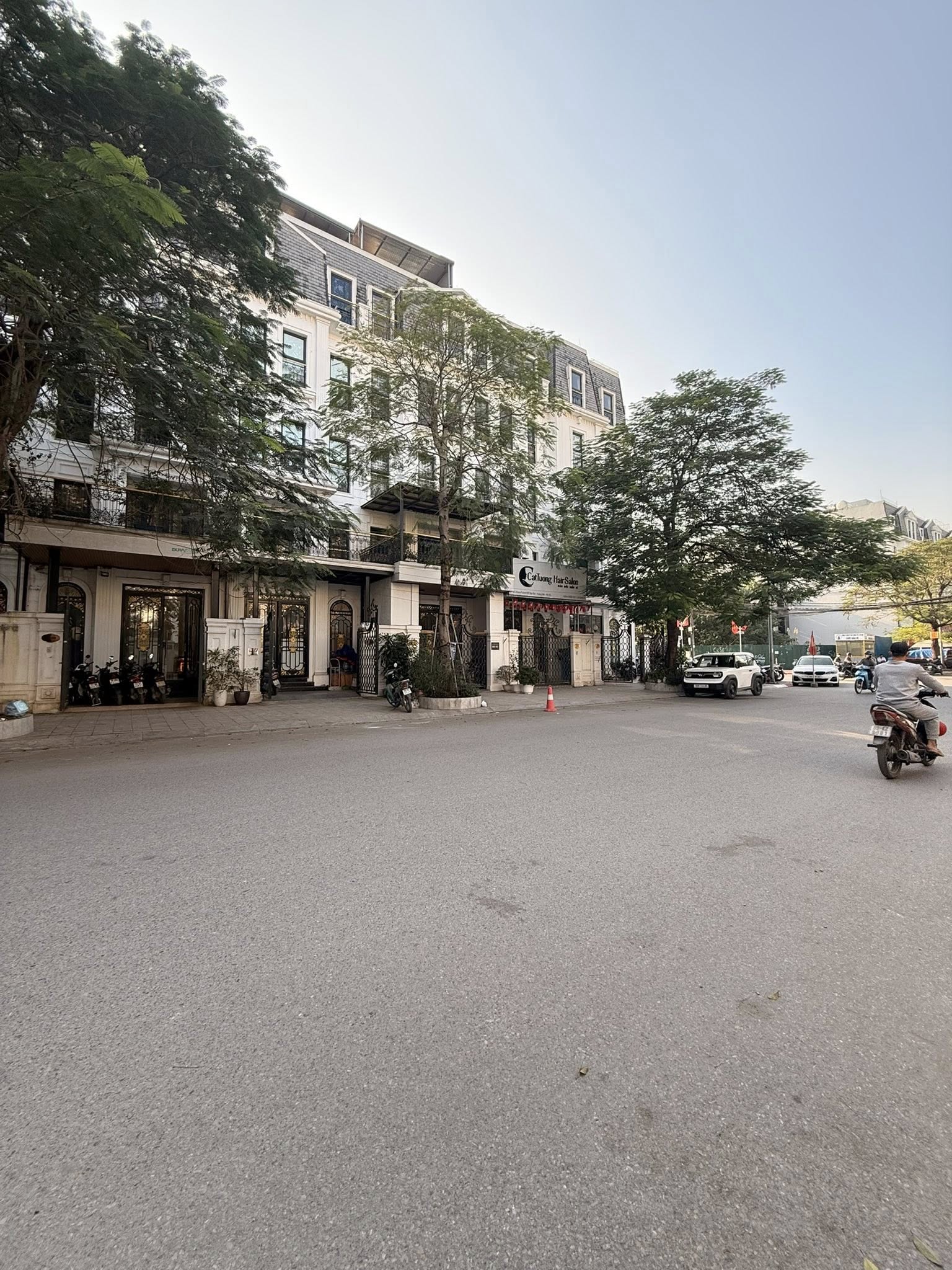 Nhà đẹp Kim Giang - 40m*4 tầng - ô tô đỗ gần - Kinh doanh. Giá nhỉnh 9 tỷ