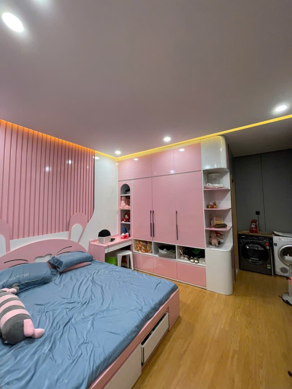 Bán nhà mặt tiền Lê Đình Dương 67m2 ngã tư Hoàng Diệu giá 17 tỷ