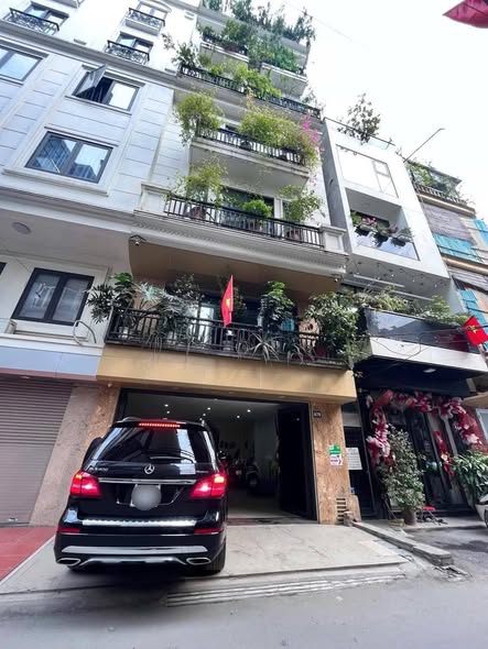 Cần bán nhanh, bán nhà Ba Đình, 7 tầng thang máy, ô tô vào nhà, chỉ 22 tỷ