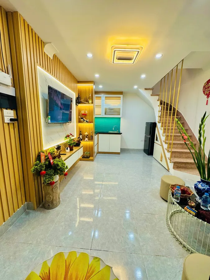 BÁN NHÀ HOÀNG MAI – PHÂN KHÚC NHỎ – NGÕ THÔNG – NHÀ DÂN XÂY KCBT – GẦN TRƯỜNG CHỢ, CÔNG AN PHƯỜNG, HỒ ĐỀN LỪ – 21M² × 4 TẦNG – 3.39 TỶ