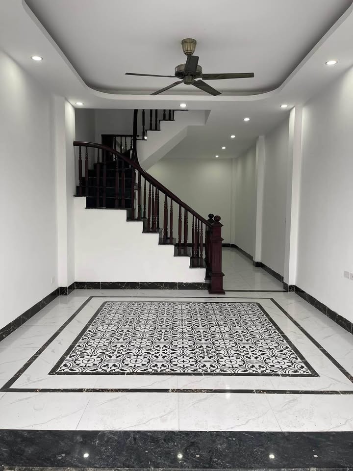 Bán nhà Vương Thừa Vũ - Thanh Xuân - Ngõ thông - oto tránh - gần Ngã Tư Sở