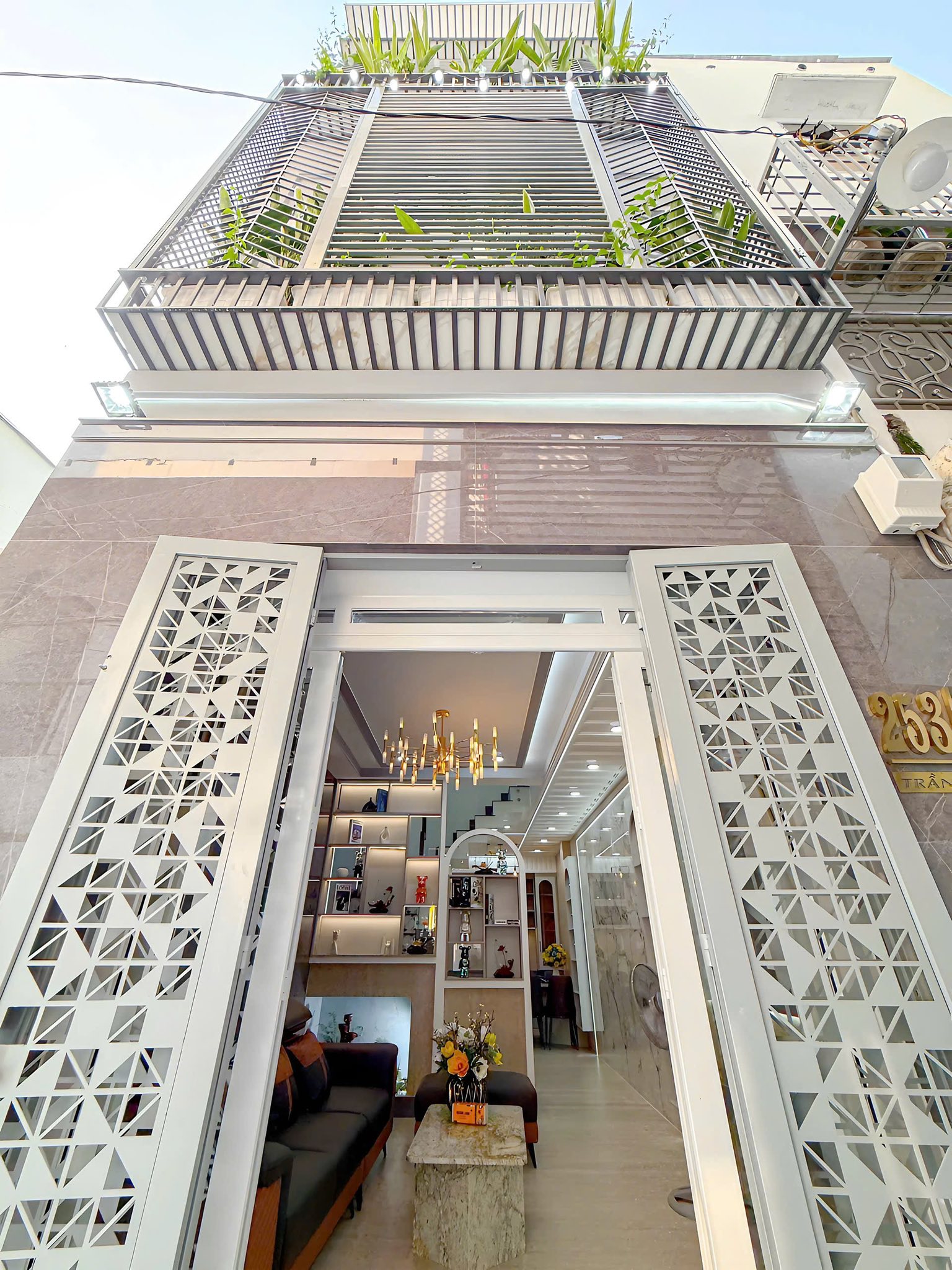 Hẻm rộng,Đường Trần Xuân Soạn, P. Tân Hưng, Q7. Khu dân cư hiện hữu, an ninh, thuận tiện di chuyển sang Q1, Q4, Q8.Nhà