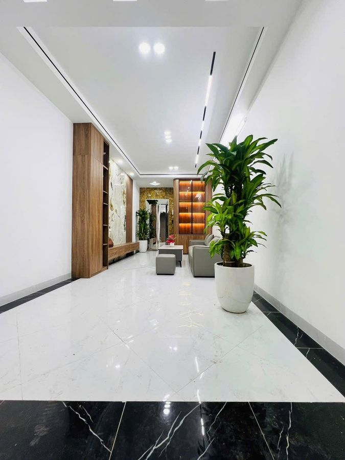 SIÊU PHẨM CẦU GIẤY - 7 TẦNG THANG MÁY - GÀ ĐẺ TRỨNG VÀNG CẠNH ĐH SƯ PHẠM - 12.X TỶ