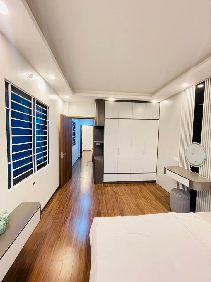 Bán nhà Giáp Bát - nhà đẹp - 4T x 3PN, nội thất đầy đủ, khu dân cư đông sinh viên, tiện ích ngập tràn