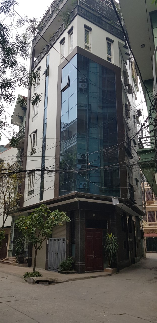 Bán nhà mới thang máy phân lô Hoàng Quốc Việt Nghĩa Đô Cầu Giấy 25 tỷ. Ô tô tránh nhau