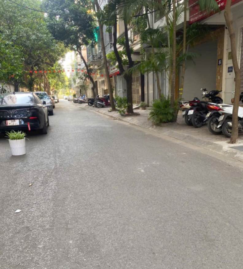 BÁN NHÀ - ĐẠI LÀ GẦN PHỐ VỌNG – LÔ GÓC 2 MẶT THOÁNG – Ô TÔ TRÁNH – 6 TẦNG x MT7M -KINH DOANH ĐỈNH