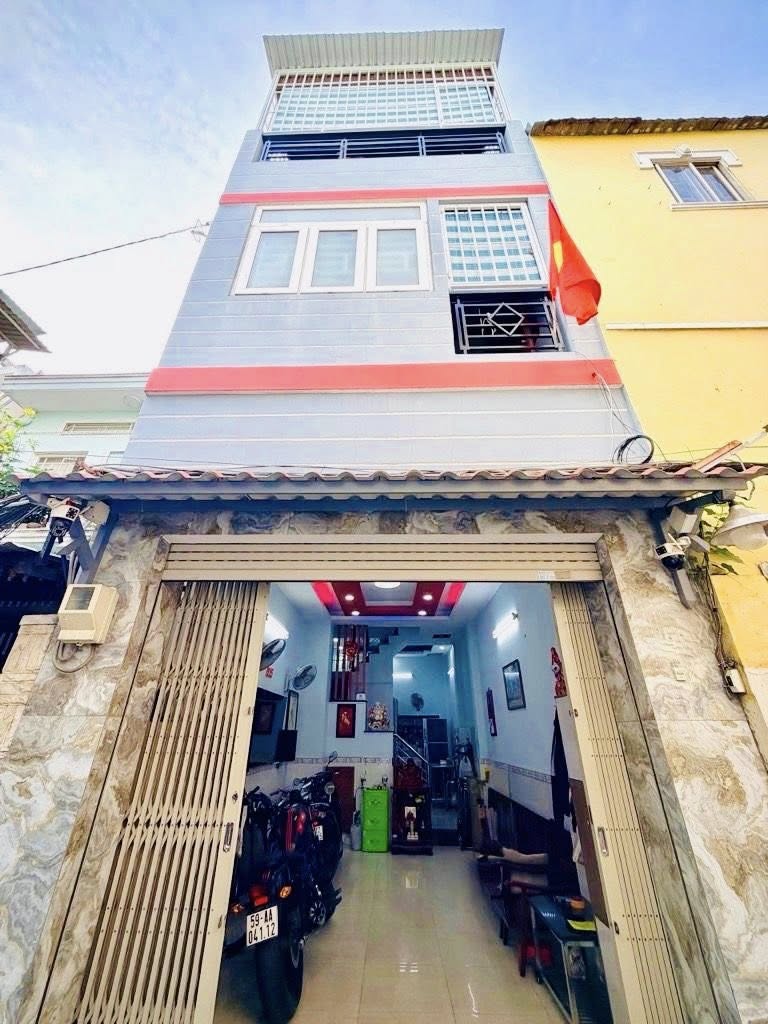 ĐỐI DIỆN ĐHCT – CÁCH MẶT TIỀN VÀI BƯỚC – NHÀ 4 TẦNG 146M – 4PN – GIÁ CHỈ NHỈNH 5 TỶ