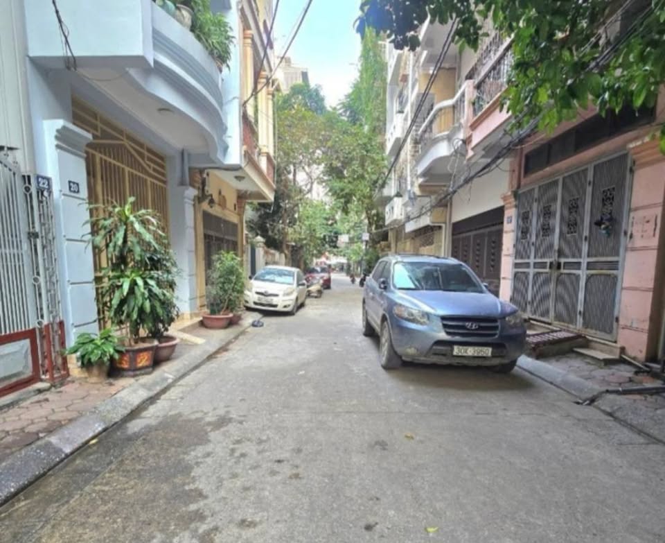 NHÀ ĐẸP TAM TRINH – HOÀNG MAI - 7 TẦNG THANG MÁY - MẶT NGÕ THÔNG - OTO TRÁNG - FULL NỘI THẤT