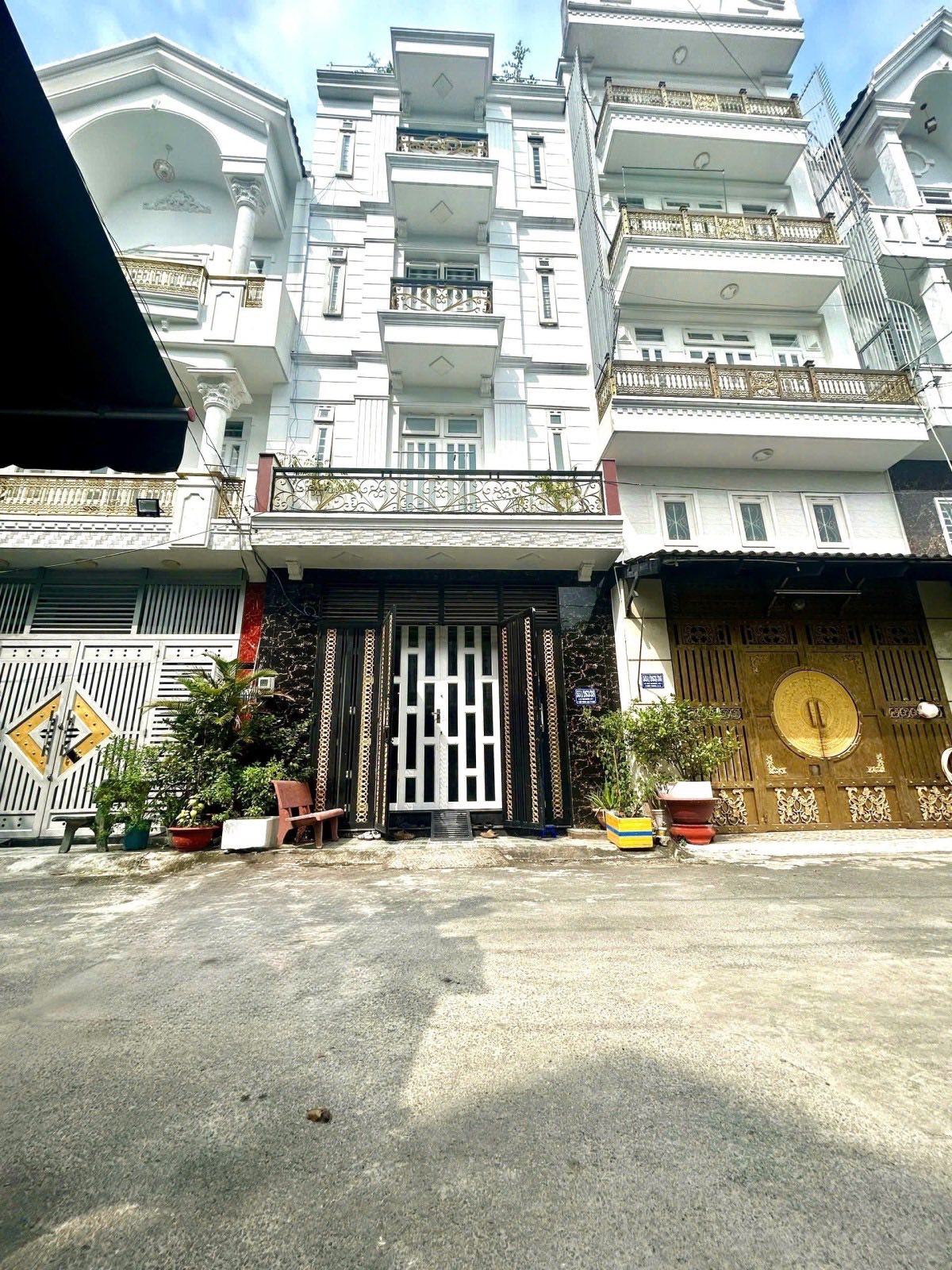 NHÀ 4 TẦNG BTCT – NGANG 5M – ĐƯỜNG 10M – KHU NHÀ CAO TẦNG - LÊ VĂN KHƯƠNG, QUẬN 12