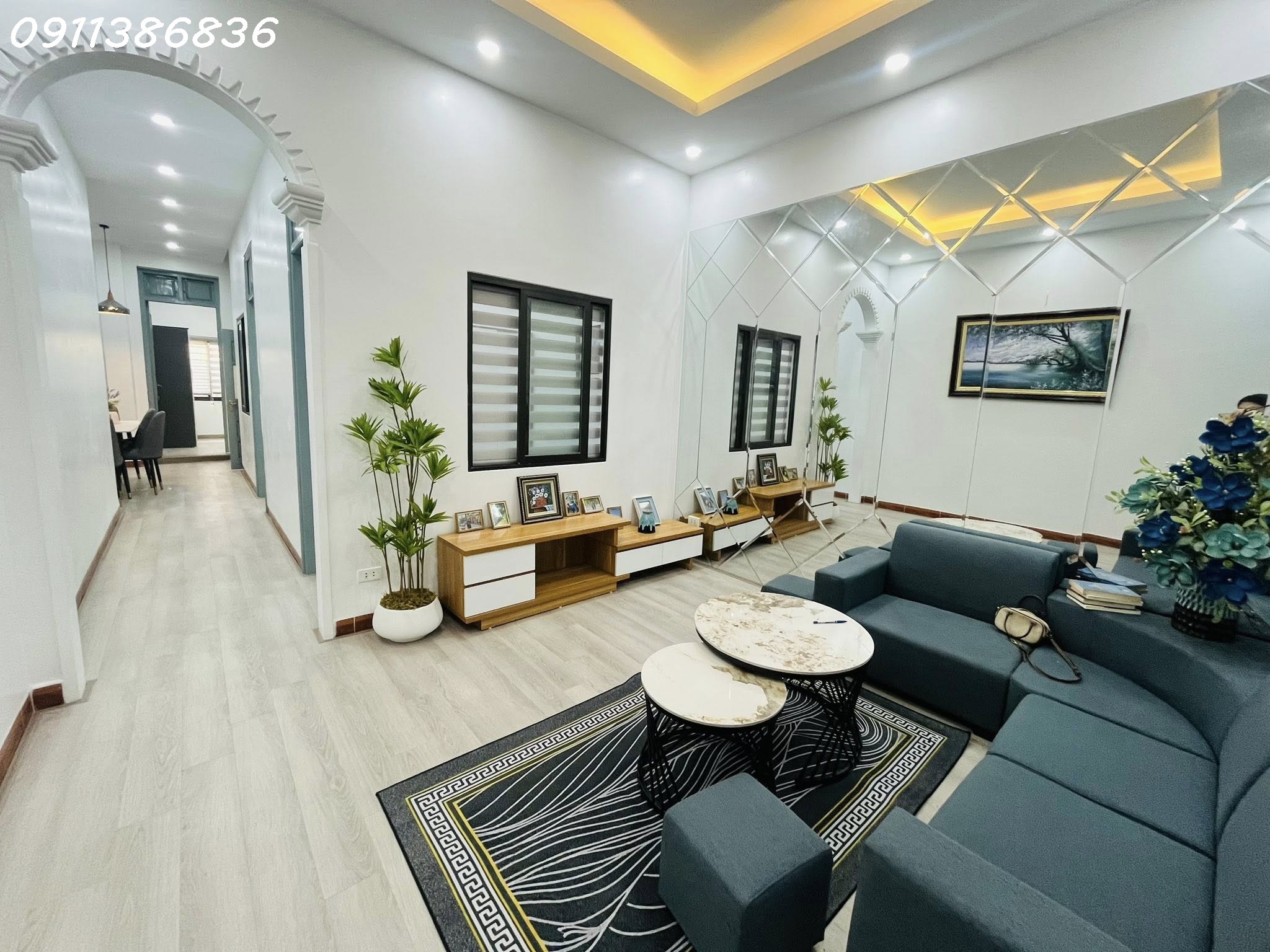 Siêu Tập thể Trần Bình, Cầu Giấy 48/65m, 3PN 2VS, Ô tô đỗ cổng, Nội thất leng keng