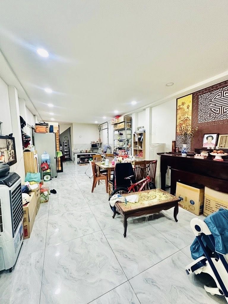 MẶT TIỀN LÔ GÓC SÁT LÊ TRỌNG TẤN – 2 TẦNG – 74M – KINH DOANH ĐỈNH – CHỈ 9.X