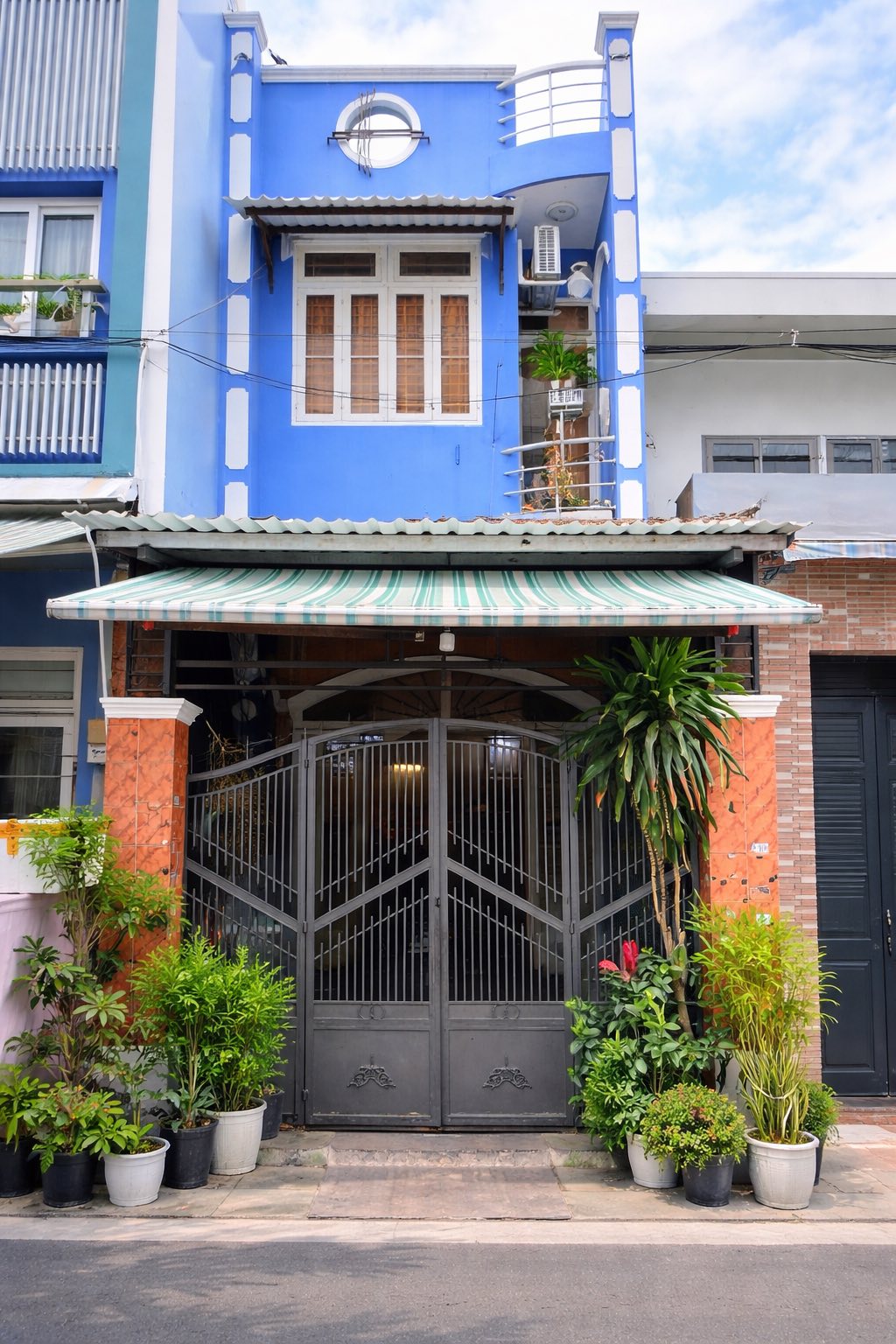 NGAY PHỐ ẨM THỰC TÂN PHÚ – NHÀ 2 MẶT HẺM TẢI TRÁNH – 2 TẦNG – 68M NỞ HẬU NHỈNH 7