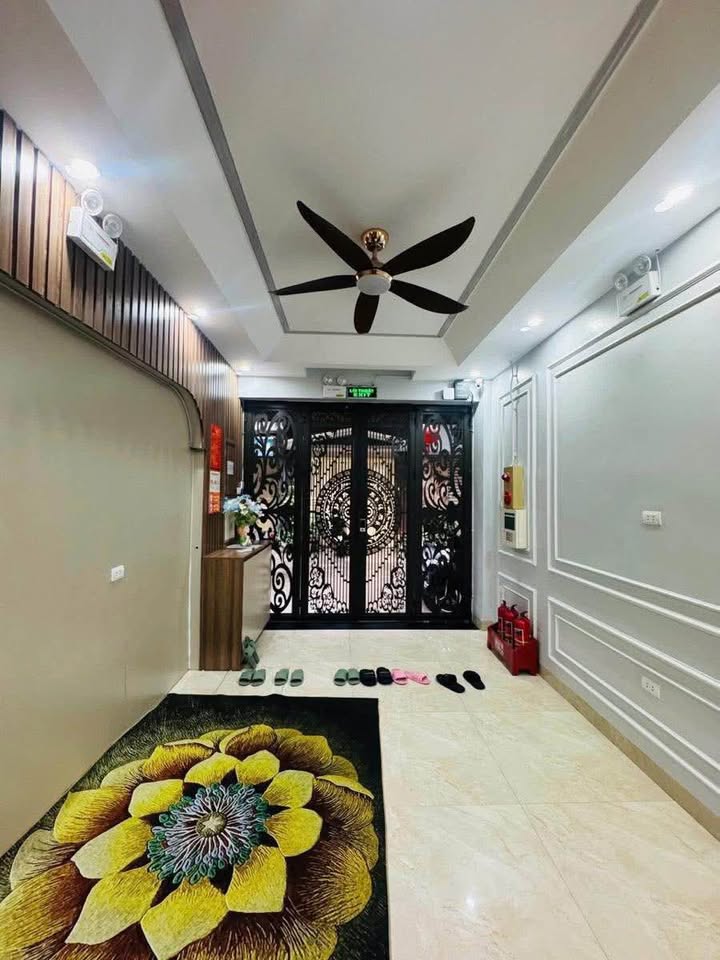 Bán nhà Tô Vĩnh Diện – Ngõ ô tô tránh – Ô tô 7 chỗ vào nhà – Lô góc – Thanh Xuân – gần Ngã Tư Sở