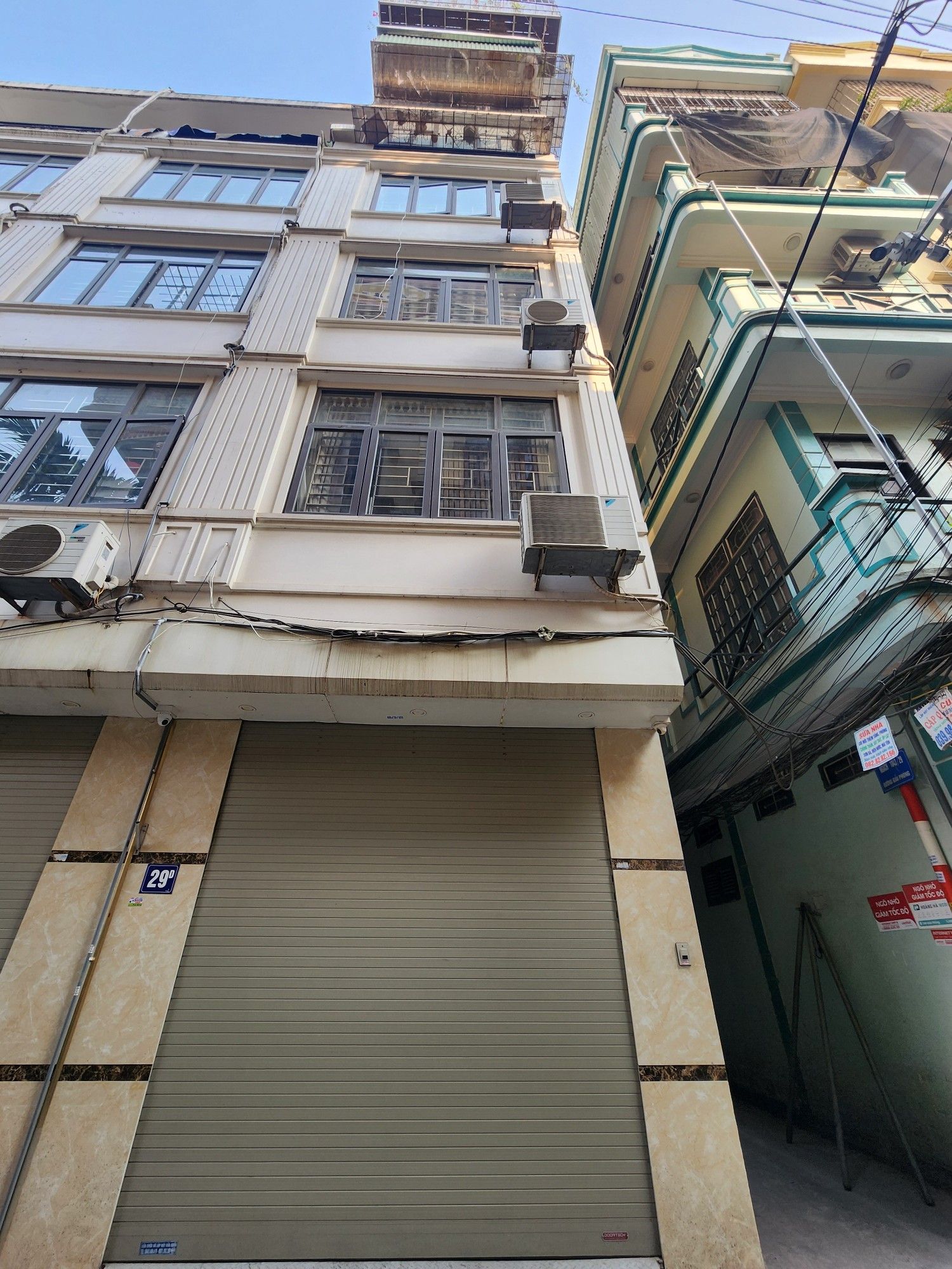 NHÀ GIẢI PHÓNG – PHÂN LÔ – Ô TÔ TRÁNH – LÔ GÓC – DÂN TRÍ CAO – GẦN BỆNH VIỆN, BẾN XE, TRƯỜNG ĐẠI HỌC – 30M² × 7 TẦNG – 11.95 TỶ