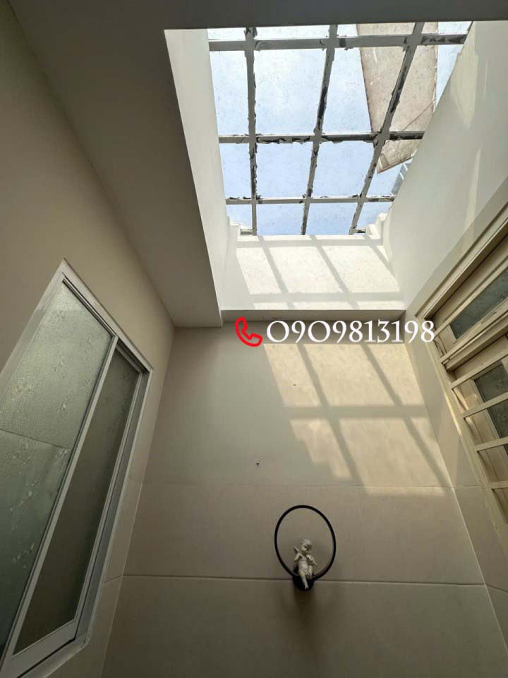 ♥️♥️♥️Nhà Đẹp Dòng Tiền P.COL Q1 SHR Ở Ngay.♥️♥️♥️