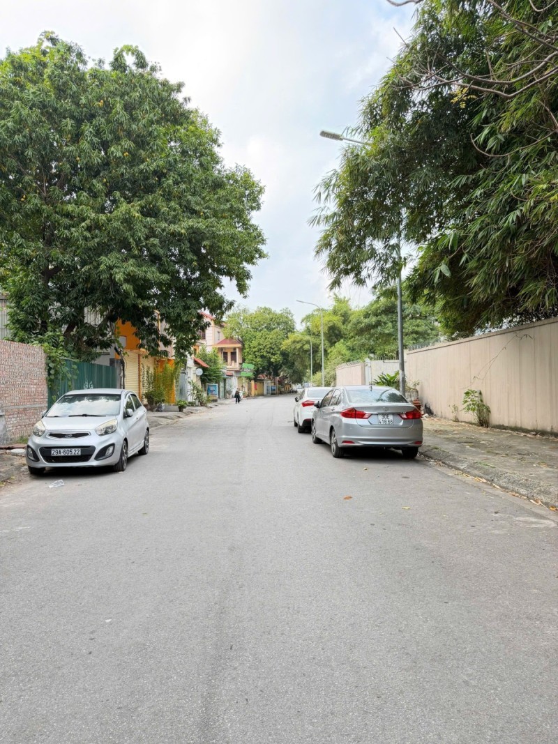 BÁN ĐẤT Ngọc Thụy Phố Nguyễn Gia Bồng 50 m2 X11.3 tỷ Long Biên.