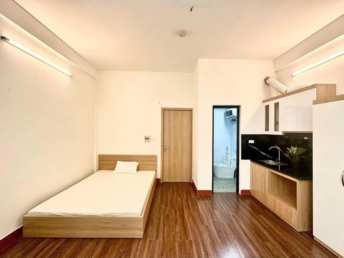 BĐS dòng tiền TT Cầu Giấy 55m2x7T Thang máy Full Nội Thất. Gara Oto Giá 28 tỷ