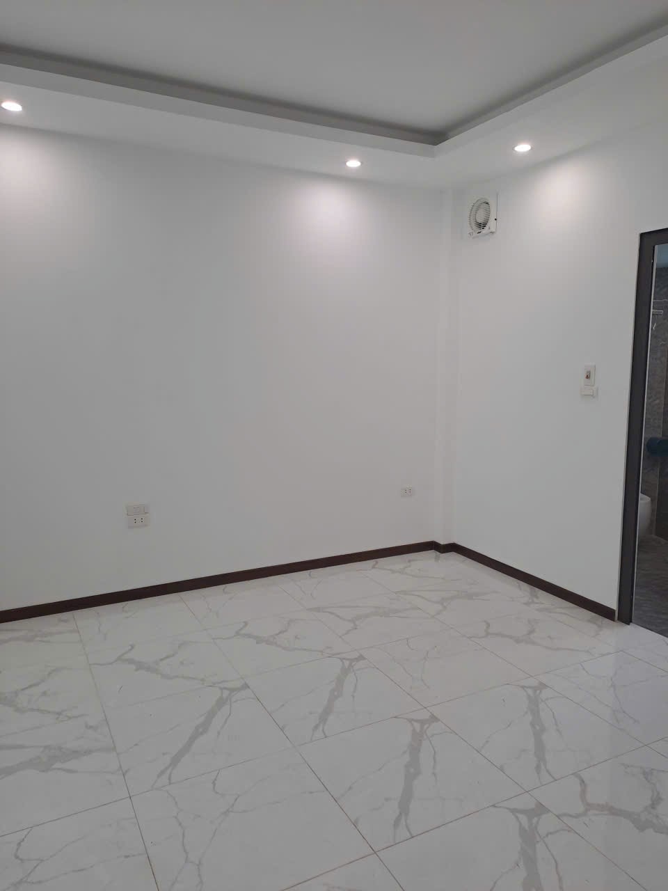 ĐÓN TẾT CÓ NHÀ MỚI – THANG MÁY – TRUNG TÂM HAI BÀ TRƯNG