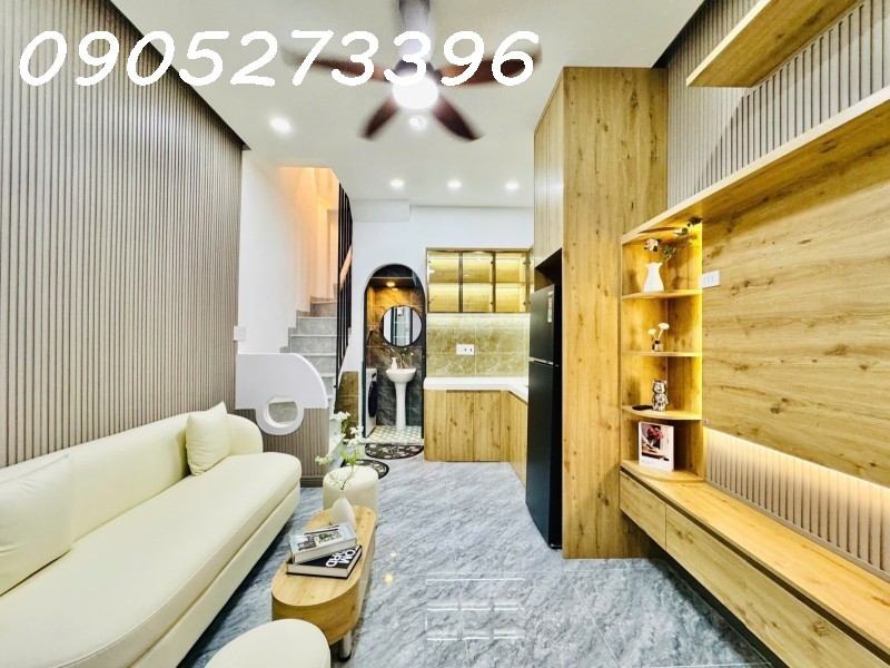 SIÊU HIẾM - PHÚ NHUẬN - GIÁP QUẬN 3 - NHÀ 4 TẦNG MỚI ĐẸP FULL NỘI THẤT Ở LUÔN - DTSD > 50M2 - CHỈ 4.5 TỶ.