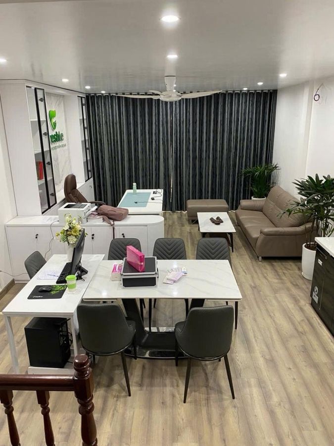 Lạc Long Quân, Cầu Giấy, Gara ô tô, kinh doanh, 51m2x 5 Tầng, MT 5.1m, Giá 15.2 Tỷ