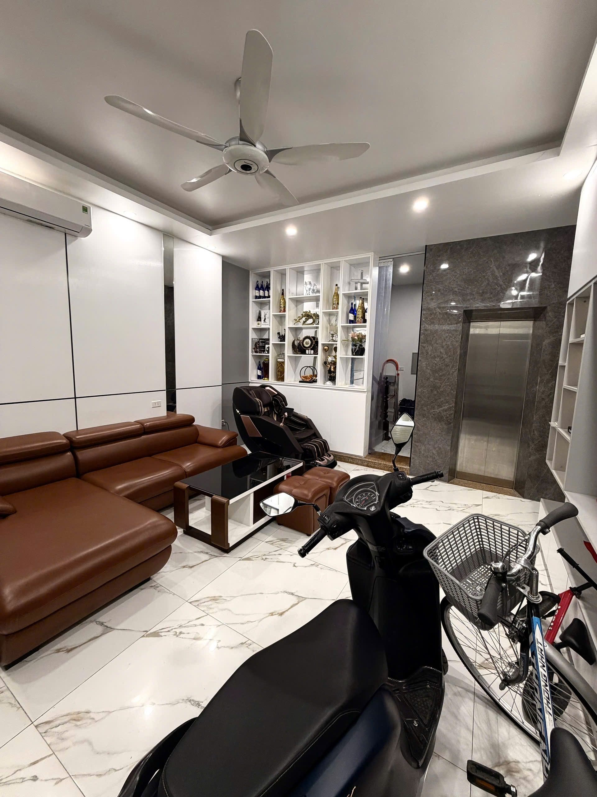 BÁN NHÀ 6 TẦNG THANG MÁY Ô TÔ PHÂN LÔ PHỐ NGUYỄN NGỌC NẠI THANH XUÂN